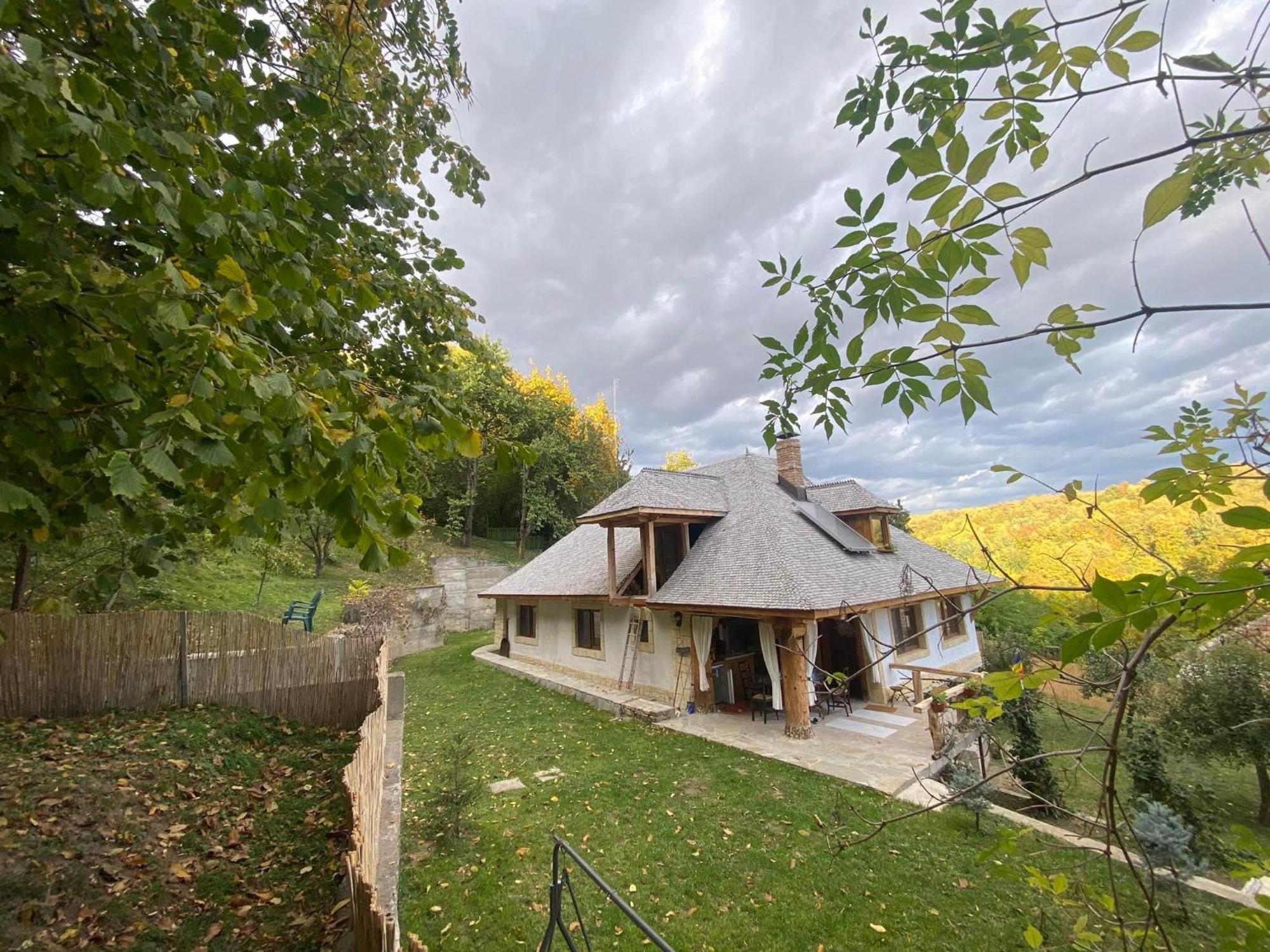 Casa Cu Sindrila Villa วาเลนี เด มุนเต ภายนอก รูปภาพ